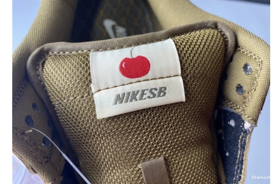 Nike Low Stussy 304292-671 Cherry SB Dunk 0824